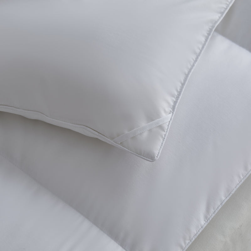 Serta 250 Thread Count Polyester & Cotton Blend Goose Down Fiber Comforter - All Seasons