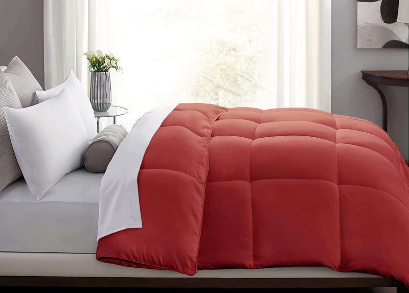 Microfiber Hybrid Blend ComforterFull-Queen in Burgundy color