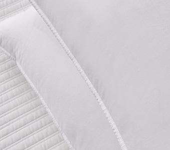 400 Thread Count Soft and Fluffy White Down Pillow