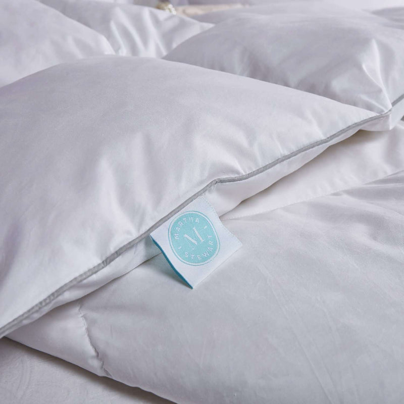 Martha Stewart 240 Thread Count White Goose Feather and Down Comforter