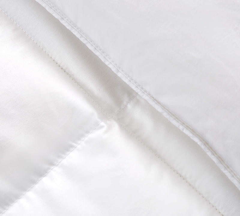 Serta 300 Thread Count White Down Fiber Comforter